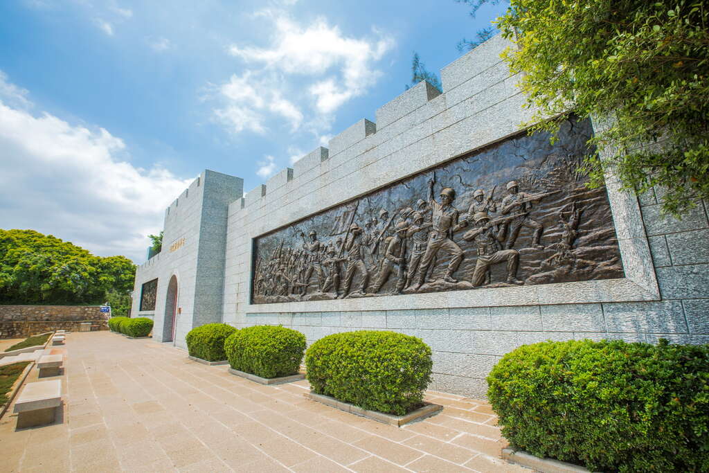 金門軍事史蹟——坑道與砲陣地